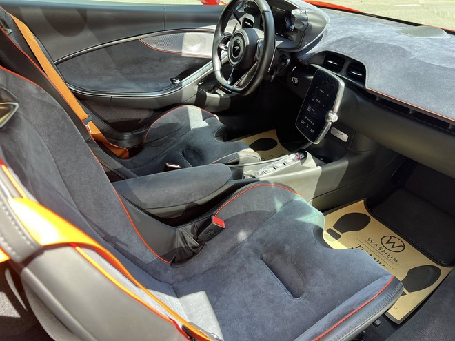 McLaren Artura Coupe đầu tiên lên sàn xe cũ: Lăn bánh 1.800km, giá rẻ hơn mua mới 3 tỷ đồng- Ảnh 6. McLaren Artura Coupe đầu tiên lên sàn xe cũ: Lăn bánh 1.800km, giá rẻ hơn mua mới 3 tỷ đồng- Ảnh 6.