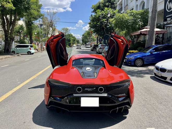 McLaren Artura Coupe đầu tiên lên sàn xe cũ: Lăn bánh 1.800km, giá rẻ hơn mua mới 3 tỷ đồng- Ảnh 4. McLaren Artura Coupe đầu tiên lên sàn xe cũ: Lăn bánh 1.800km, giá rẻ hơn mua mới 3 tỷ đồng- Ảnh 4.