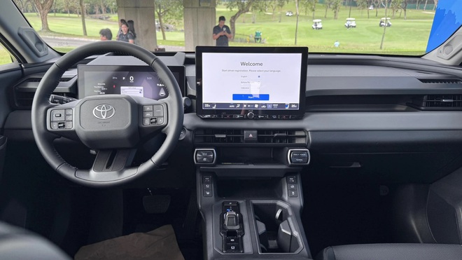 Toyota RAV4 c&oacute; gi&aacute; dưới 1 tỷ khi về Đ&ocirc;ng Nam &Aacute;: Chung m&acirc;m CR-V, d&ugrave;ng động cơ hybrid- Ảnh 4.