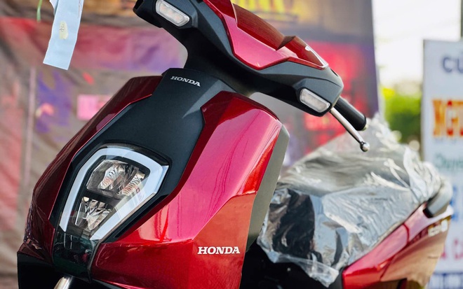 Honda ICON e: được khuyến mãi chính hãng nhưng đại lý còn giảm khủng gấp đôi: Giá thực tế rẻ hơn Wave nếu chấp nhận kiểu trả phí này- Ảnh 6. Honda ICON e: được khuyến mãi chính hãng nhưng đại lý còn giảm khủng gấp đôi: Giá thực tế rẻ hơn Wave nếu chấp nhận kiểu trả phí này- Ảnh 6.