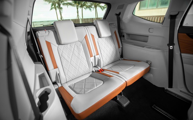 Mazda CX-90 rẻ hơn VW Teramont President 9 triệu đồng: Chọn xe Nhật nhiều 'option' hay xe Đức 'lai' Trung Quốc- Ảnh 10.