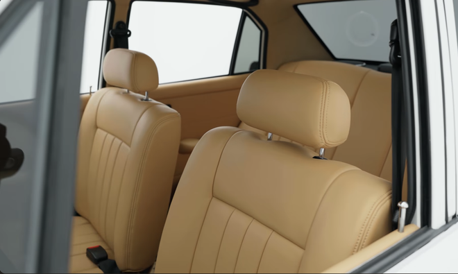 Dân chơi TP.HCM làm mới Toyota Corona 1975 theo cách 'khó nhất': Không độ chế cầu kỳ nhưng mất nhiều thời gian, lựa đúng đồ cũng không đơn giản- Ảnh 12. Dân chơi TP.HCM làm mới Toyota Corona 1975 theo cách 'khó nhất': Không độ chế cầu kỳ nhưng mất nhiều thời gian, lựa đúng đồ cũng không đơn giản- Ảnh 12.