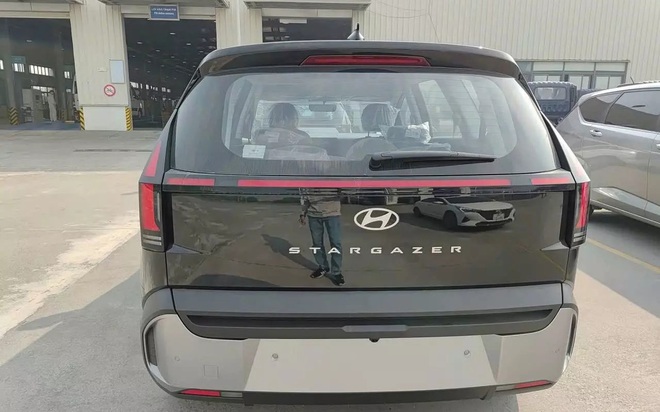 Hyundai Stargazer 2026 nhận cọc tại đại l&yacute;, dễ ra mắt sau Tết: Thiết kế bắt mắt hơn cạnh tranh Xpander, bản cũ dọn kho khuyến m&atilde;i gần 100 triệu đồng- Ảnh 5.