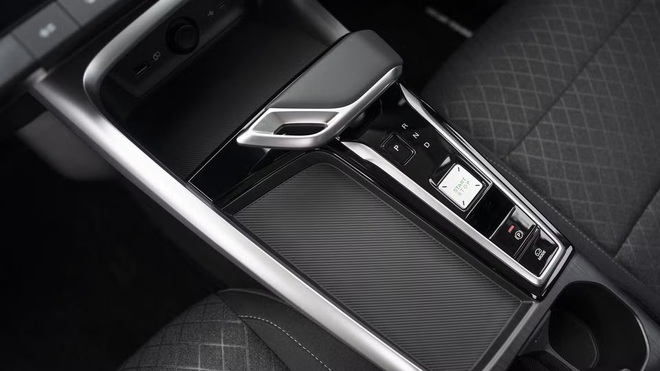 MG ZS thế hệ mới c&oacute; bản gi&aacute; rẻ khiến người Việt ph&aacute;t th&egrave;m: C&oacute; ADAS, cần số điện tử, gi&aacute; quy đổi hơn 400 triệu- Ảnh 3.