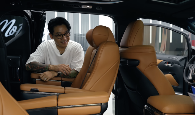 Cận Tết, Tuấn Hưng t&igrave;m nơi 'đổi &aacute;o' dưa hấu cho VinFast VF 9, muốn l&agrave;m mới cả nội thất chiếc xe vợ tặng- Ảnh 3.