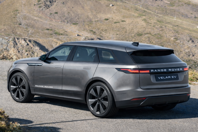 Range Rover Velar thế hệ mới lộ diện: Chuyển sang động cơ thuần điện, thiết kế như concept của hãng xe Ấn Độ- Ảnh 6. Range Rover Velar thế hệ mới lộ diện: Chuyển sang động cơ thuần điện, thiết kế như concept của hãng xe Ấn Độ- Ảnh 6.