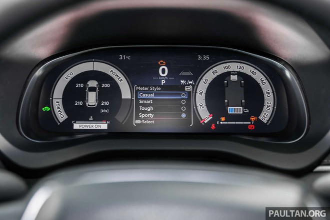 Ảnh thực tế Toyota Venza gi&aacute; quy đổi gần 2 tỷ đồng vừa ra mắt ĐN&Aacute;: Tiện nghi xịn, c&oacute; ADAS nhưng m&agrave;n h&igrave;nh dễ g&acirc;y tranh c&atilde;i- Ảnh 10.