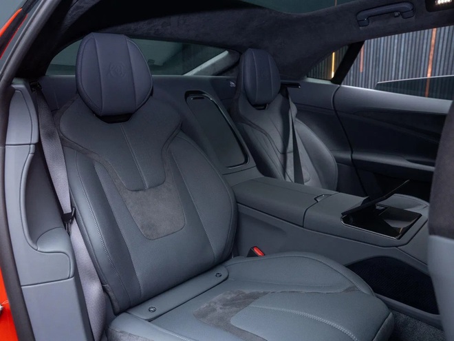 Bộ đ&ocirc;i xe điện Lotus lần đầu lộ diện tại Việt Nam: Mạnh hơn 600 m&atilde; lực, chạy hơn 500km/sạc, c&ugrave;ng ph&acirc;n kh&uacute;c Porsche Macan, Taycan- Ảnh 14.