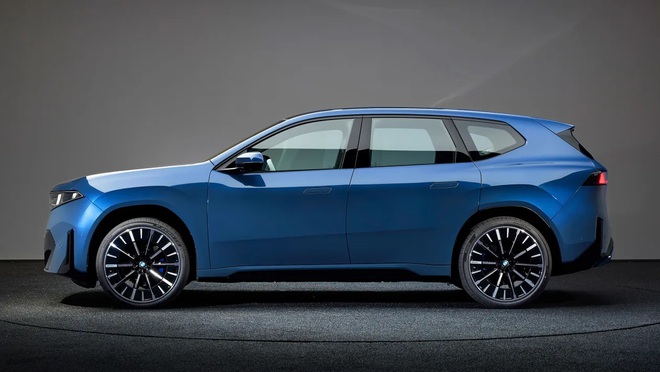 BMW iX3 2026 liên tục lên lịch vào ĐNÁ dù đang ‘cháy hàng’: Thiết kế mới với màn hình gây ngợp, chạy gần 650km/sạc, dễ về Việt Nam thay đời cũ- Ảnh 7. BMW iX3 2026 liên tục lên lịch vào ĐNÁ dù đang ‘cháy hàng’: Thiết kế mới với màn hình gây ngợp, chạy gần 650km/sạc, dễ về Việt Nam thay đời cũ- Ảnh 7.