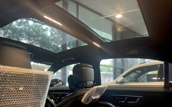 Mercedes-Benz S-Class giảm giá hơn 1,4 tỷ đồng tại đại lý: Thực tế chưa tới 3,6 tỷ, cạnh tranh 7 Series bằng giá tiệm cận niêm yết phân khúc dưới- Ảnh 7. Mercedes-Benz S-Class giảm giá hơn 1,4 tỷ đồng tại đại lý: Thực tế chưa tới 3,6 tỷ, cạnh tranh 7 Series bằng giá tiệm cận niêm yết phân khúc dưới- Ảnh 7.