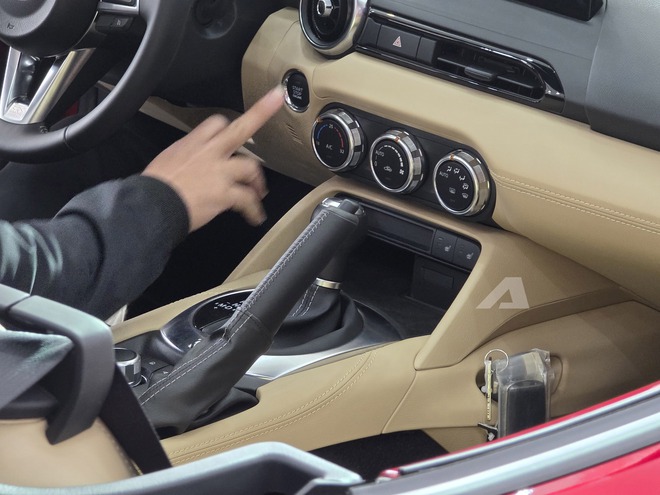 Chạm mặt Mazda MX-5 v&agrave; CX-90 tại H&agrave; Nội: Một chiếc để chơi, một chiếc cho kh&aacute;ch Việt chuộng xe rộng- Ảnh 13.