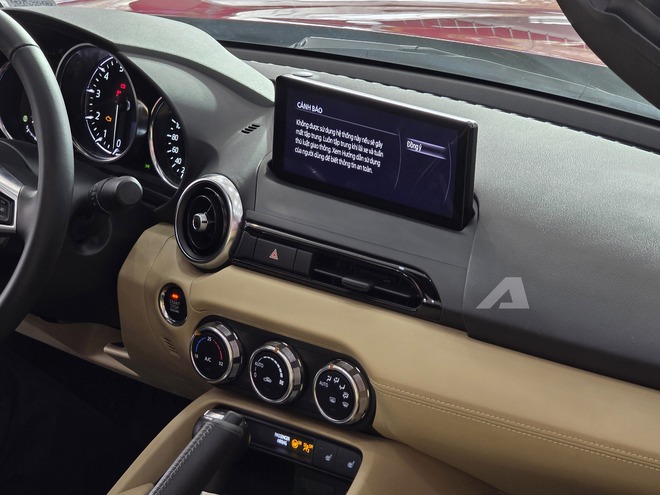 Chạm mặt Mazda MX-5 v&agrave; CX-90 tại H&agrave; Nội: Một chiếc để chơi, một chiếc cho kh&aacute;ch Việt chuộng xe rộng- Ảnh 14.