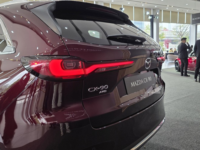 Chạm mặt Mazda MX-5 v&agrave; CX-90 tại H&agrave; Nội: Một chiếc để chơi, một chiếc cho kh&aacute;ch Việt chuộng xe rộng- Ảnh 18.