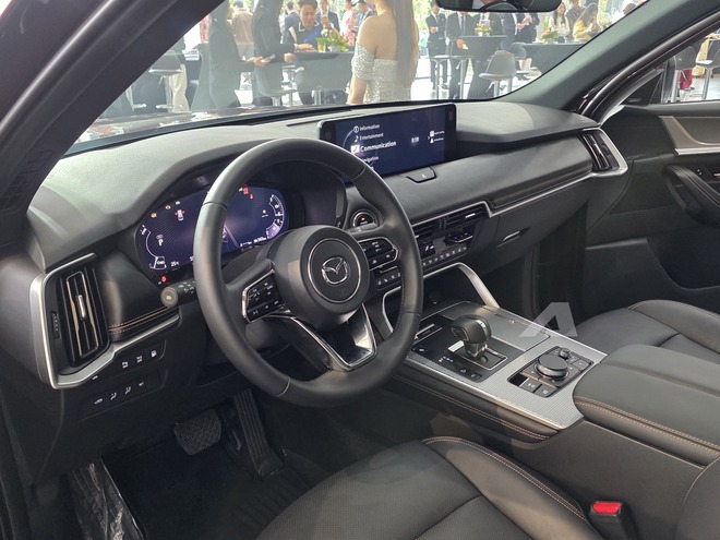 Chạm mặt Mazda MX-5 v&agrave; CX-90 tại H&agrave; Nội: Một chiếc để chơi, một chiếc cho kh&aacute;ch Việt chuộng xe rộng- Ảnh 19.