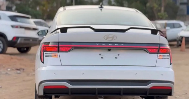 Soi chi tiết Hyundai Accent mới ra mắt: C&oacute; ghế chủ tịch, giữ l&agrave;n như xe sang, sẵn s&agrave;ng khiến Vios v&agrave; City 'to&aacute;t mồ h&ocirc;i'- Ảnh 5.