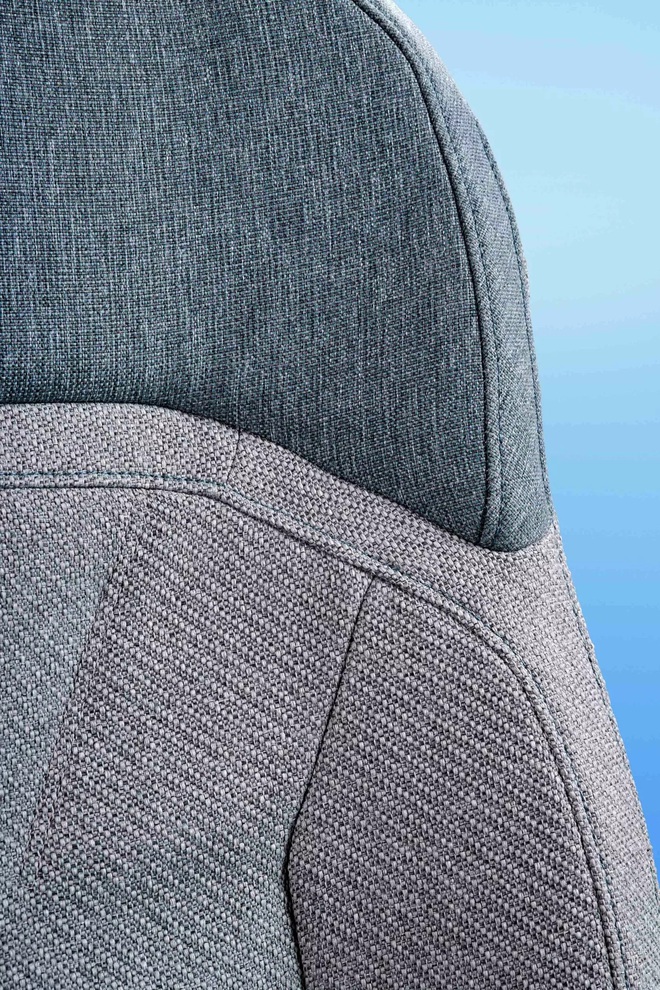 BMW 3 Series 2026 lộ ảnh mới với nhiều chi tiết th&uacute; vị: Cản trước, m&acirc;m, phuộc, ghế nỉ d&ugrave;ng nh&ocirc;m, nhựa t&aacute;i chế- Ảnh 4.