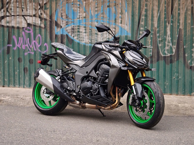 Chọn Kawasaki Z1100 SE hay 'cố' hơn 160 triệu lấy Yamaha MT-10 SP, bảng so s&aacute;nh n&agrave;y gi&uacute;p bạn dễ lựa chọn hơn- Ảnh 1.