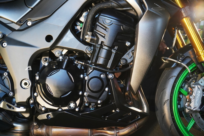 Chọn Kawasaki Z1100 SE hay 'cố' hơn 160 triệu lấy Yamaha MT-10 SP, bảng so s&aacute;nh n&agrave;y gi&uacute;p bạn dễ lựa chọn hơn- Ảnh 3.