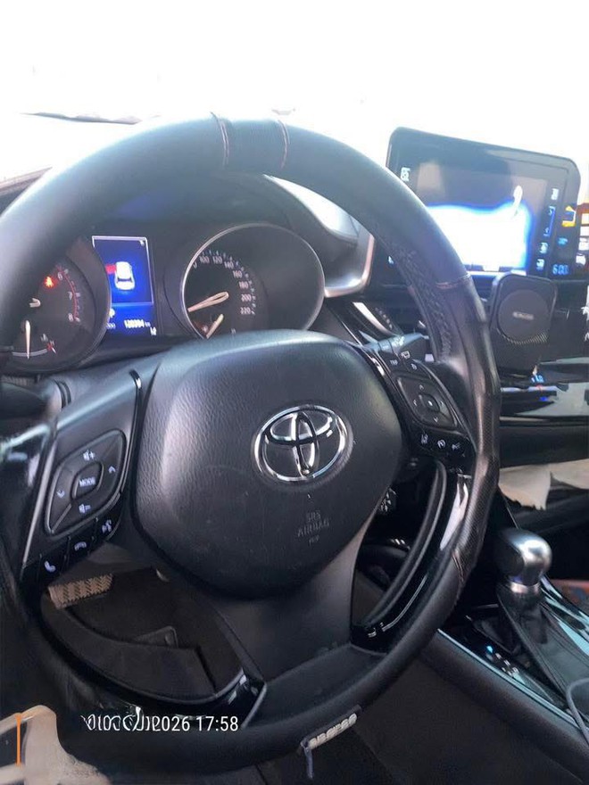 Chiếc Toyota C-HR hiếm hoi tại Việt Nam b&aacute;n lại 700 triệu: Ngang cỡ Creta, mua mới gần 2 tỷ, nhập nguy&ecirc;n chiếc từ Thổ Nhĩ Kỳ- Ảnh 6.