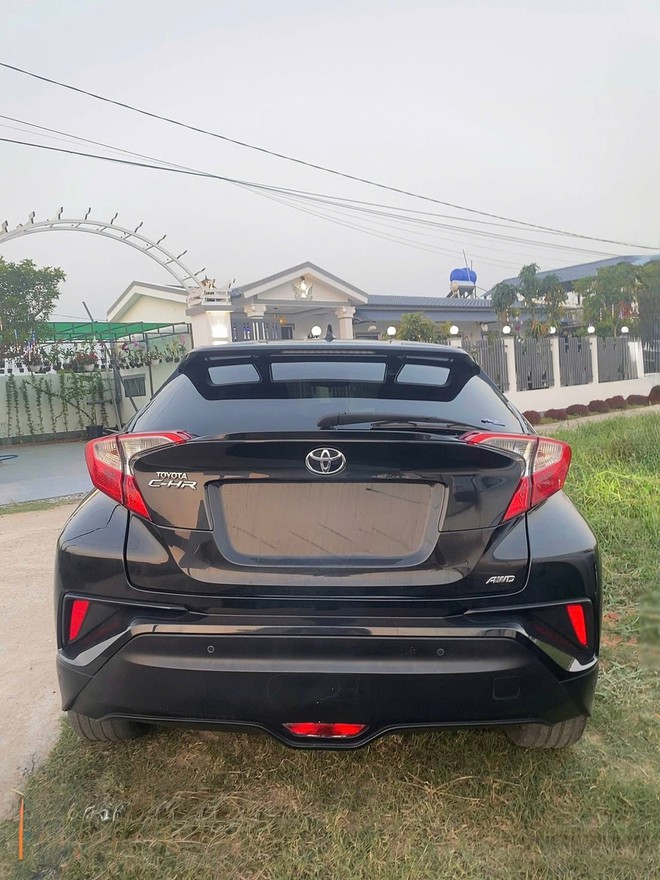 Chiếc Toyota C-HR hiếm hoi tại Việt Nam b&aacute;n lại 700 triệu: Ngang cỡ Creta, mua mới gần 2 tỷ, nhập nguy&ecirc;n chiếc từ Thổ Nhĩ Kỳ- Ảnh 3.