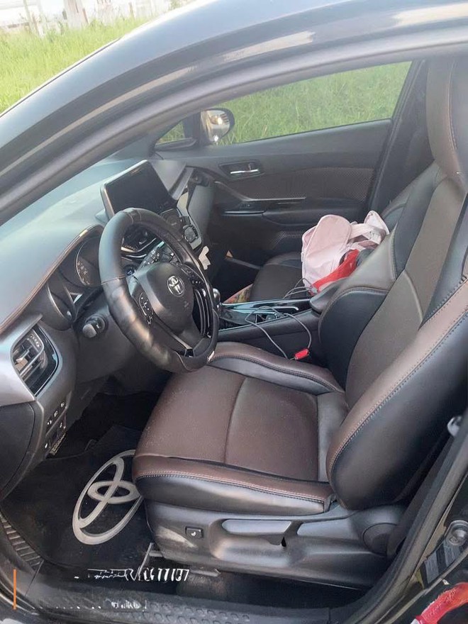 Chiếc Toyota C-HR hiếm hoi tại Việt Nam b&aacute;n lại 700 triệu: Ngang cỡ Creta, mua mới gần 2 tỷ, nhập nguy&ecirc;n chiếc từ Thổ Nhĩ Kỳ- Ảnh 4.