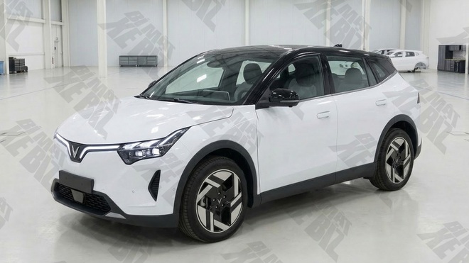 Rộ ảnh SUV VinFast mới đang thử nghiệm: Cỡ như VF 6, cụm đ&egrave;n đặt cao kiểu VF 8, m&acirc;m gần giống VF MPV 7- Ảnh 2.