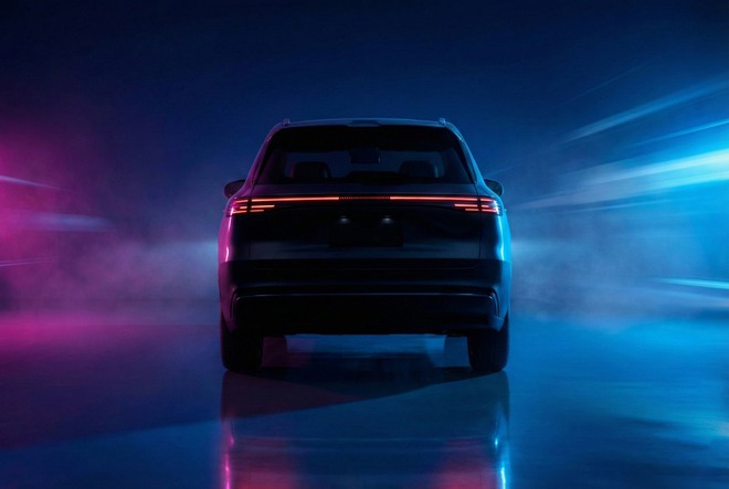 Geely EX5 hybrid lần đầu được nh&aacute; h&agrave;ng ch&iacute;nh h&atilde;ng tại Việt Nam, th&ecirc;m lựa chọn cho những ai 'lười sạc' m&agrave; vẫn muốn tiết kiệm, ăn xăng chỉ ngang xe m&aacute;y- Ảnh 4.