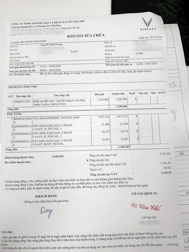 Chủ xe VinFast VF 3 l&ocirc; đầu n&acirc;ng cấp xe như bản mới: &lsquo;L&aacute;i chắc tay, nghe nhạc hay hơn, Apple CarPlay được miễn ph&iacute;&rsquo;- Ảnh 4.