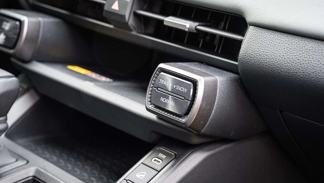 Toyota RAV4 2026 ra mắt ĐN&Aacute;: 2 bản, gi&aacute; quy đổi từ 950 triệu đồng, liệu c&oacute; về Việt Nam cạnh tranh CR-V bằng động cơ hybrid?- Ảnh 16.