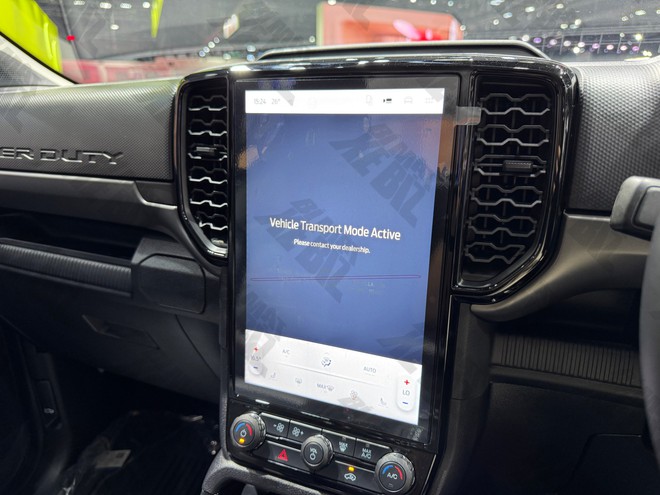 Xem thực tế Ford Ranger Wildtrak 2026 trước khi b&aacute;n tại Việt Nam: Thiết kế tinh chỉnh nhẹ, động cơ mới, cấu h&igrave;nh dễ rẻ hơn trước, th&ecirc;m cạnh tranh Hilux- Ảnh 25.