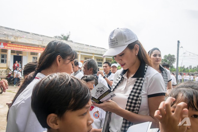 HOT: “Hành trình từ trái tim” sẽ xuyên Việt hàng nghìn km, dàn siêu xe, xe sang của ông Đặng Lê Nguyên Vũ sắp tới khắp các tỉnh thành- Ảnh 9. HOT: “Hành trình từ trái tim” sẽ xuyên Việt hàng nghìn km, dàn siêu xe, xe sang của ông Đặng Lê Nguyên Vũ sắp tới khắp các tỉnh thành- Ảnh 9.