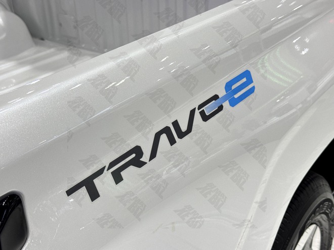 Cận cảnh Toyota Hilux điện tại BIMS 2026: Không còn 'nghèo' trang bị, màn hình như xe sang, sẵn sàng đấu sòng phẳng với Ranger về công nghệ- Ảnh 10. Cận cảnh Toyota Hilux điện tại BIMS 2026: Không còn 'nghèo' trang bị, màn hình như xe sang, sẵn sàng đấu sòng phẳng với Ranger về công nghệ- Ảnh 10.