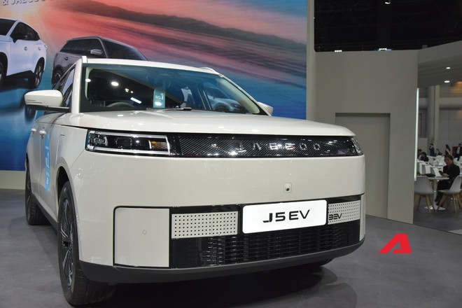 Soi kỹ Jaecoo J5 EV v&agrave; J6 EV sắp ra mắt Việt Nam: Thiết kế như xe sang, một lần sạc chạy TP.HCM - Nha Trang thoải m&aacute;i, 'phả hơi n&oacute;ng' v&agrave;o ph&acirc;n kh&uacute;c B v&agrave; C khi về Việt Nam- Ảnh 16.