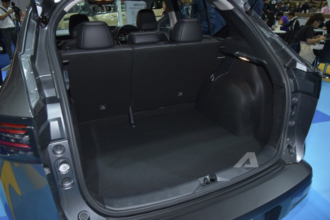 Nissan Kicks 2026 trình làng: Ngoại hình mới hầm hố hơn, thêm màn hình 12,3 inch, giá quy đổi từ 668 triệu đồng- Ảnh 19. Nissan Kicks 2026 trình làng: Ngoại hình mới hầm hố hơn, thêm màn hình 12,3 inch, giá quy đổi từ 668 triệu đồng- Ảnh 19.