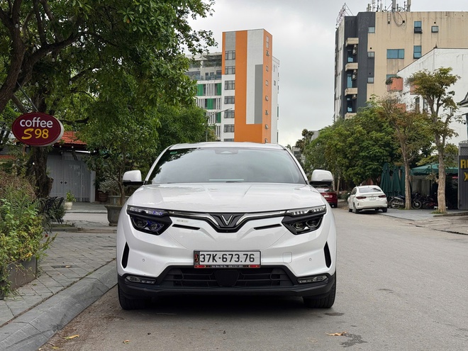 Từ CX-5 AWD sang xe điện: Chủ xe Nghệ An chốt VinFast VF 8 sau 3.500 km, n&oacute;i thẳng ưu nhược điểm- Ảnh 9.