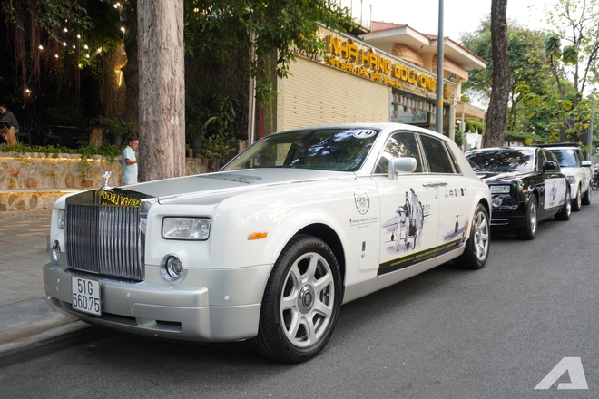 D&agrave;n si&ecirc;u xe, xe si&ecirc;u sang của &ocirc;ng Đặng L&ecirc; Nguy&ecirc;n Vũ tề tựu đ&ocirc;ng đủ, chuẩn bị xuy&ecirc;n Việt trong H&agrave;nh tr&igrave;nh từ tr&aacute;i tim- Ảnh 6.