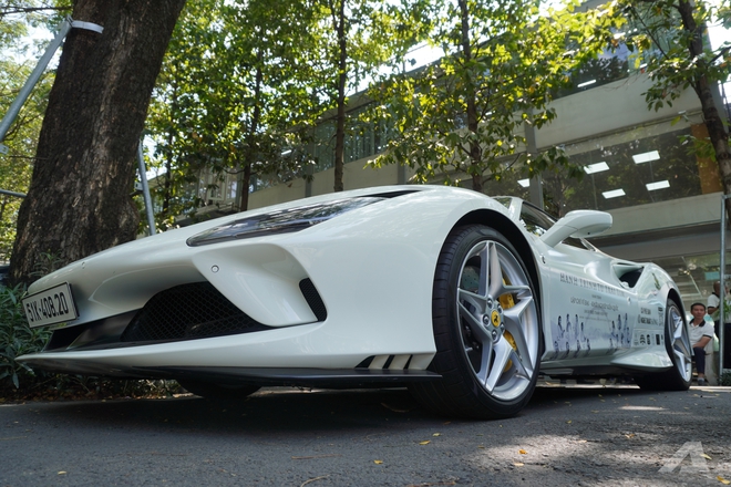 'Soi' d&agrave;n xe của &ocirc;ng Đặng L&ecirc; Nguy&ecirc;n Vũ mang đi xuy&ecirc;n Việt: C&oacute; chiếc đ&atilde; lăn b&aacute;nh hơn 90.000km, chi ph&iacute; đổ xăng c&oacute; thể khiến nhiều người kinh ngạc- Ảnh 3.