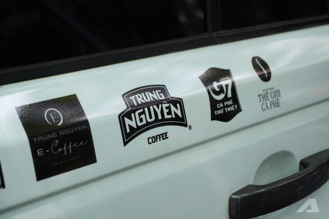 'Soi' d&agrave;n xe của &ocirc;ng Đặng L&ecirc; Nguy&ecirc;n Vũ mang đi xuy&ecirc;n Việt: C&oacute; chiếc đ&atilde; lăn b&aacute;nh hơn 90.000km, chi ph&iacute; đổ xăng c&oacute; thể khiến nhiều người kinh ngạc- Ảnh 9.
