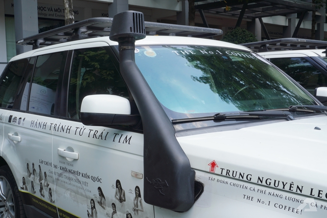 'Soi' d&agrave;n xe của &ocirc;ng Đặng L&ecirc; Nguy&ecirc;n Vũ mang đi xuy&ecirc;n Việt: C&oacute; chiếc đ&atilde; lăn b&aacute;nh hơn 90.000km, chi ph&iacute; đổ xăng c&oacute; thể khiến nhiều người kinh ngạc- Ảnh 10.