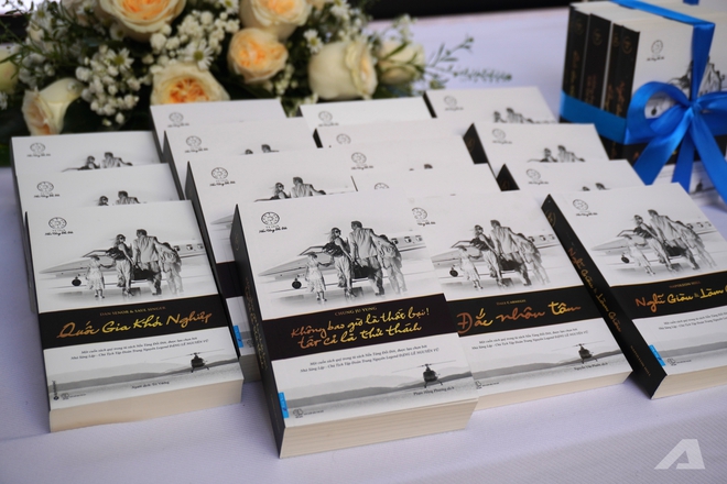 'Soi' d&agrave;n xe của &ocirc;ng Đặng L&ecirc; Nguy&ecirc;n Vũ mang đi xuy&ecirc;n Việt: C&oacute; chiếc đ&atilde; lăn b&aacute;nh hơn 90.000km, chi ph&iacute; đổ xăng c&oacute; thể khiến nhiều người kinh ngạc- Ảnh 22.