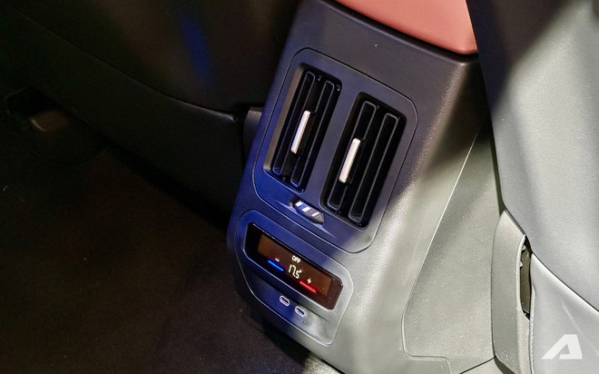 Xem trước BMW iX3 2026 dễ về Việt Nam: Gi&aacute; quy đổi gần 3 tỷ đồng, nội thất 'ngợp' m&agrave;n h&igrave;nh, đầy pin dư sức chạy H&agrave; Nội - Đ&agrave; Nẵng- Ảnh 23.