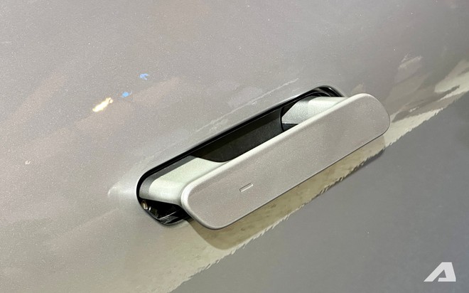 Xem trước BMW iX3 2026 dễ về Việt Nam: Gi&aacute; quy đổi gần 3 tỷ đồng, nội thất 'ngợp' m&agrave;n h&igrave;nh, đầy pin dư sức chạy H&agrave; Nội - Đ&agrave; Nẵng- Ảnh 13.