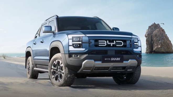 Người Việt mua Ranger nhiều hơn Hilux, song CEO Ford đ&iacute;ch th&acirc;n l&aacute;i thử xe Toyota để cải tiến Ranger, c&ograve;n chọn mẫu kh&ocirc;ng ai ngờ- Ảnh 3.