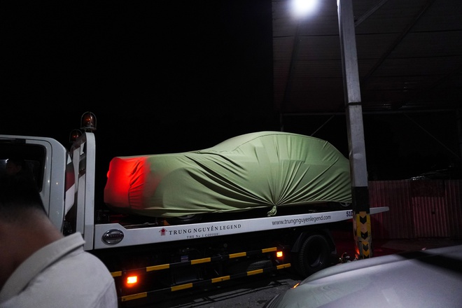 Dàn xe của ông Đặng Lê Nguyên Vũ rời trung tâm TP.HCM, bắt đầu hành trình xuyên Việt hàng nghìn km- Ảnh 2. Dàn xe của ông Đặng Lê Nguyên Vũ rời trung tâm TP.HCM, bắt đầu hành trình xuyên Việt hàng nghìn km- Ảnh 2.