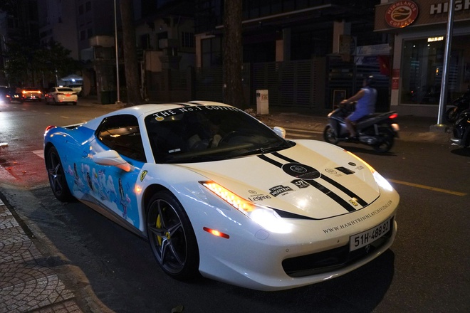 Dàn xe của ông Đặng Lê Nguyên Vũ rời trung tâm TP.HCM, bắt đầu hành trình xuyên Việt hàng nghìn km- Ảnh 1. Dàn xe của ông Đặng Lê Nguyên Vũ rời trung tâm TP.HCM, bắt đầu hành trình xuyên Việt hàng nghìn km- Ảnh 1.