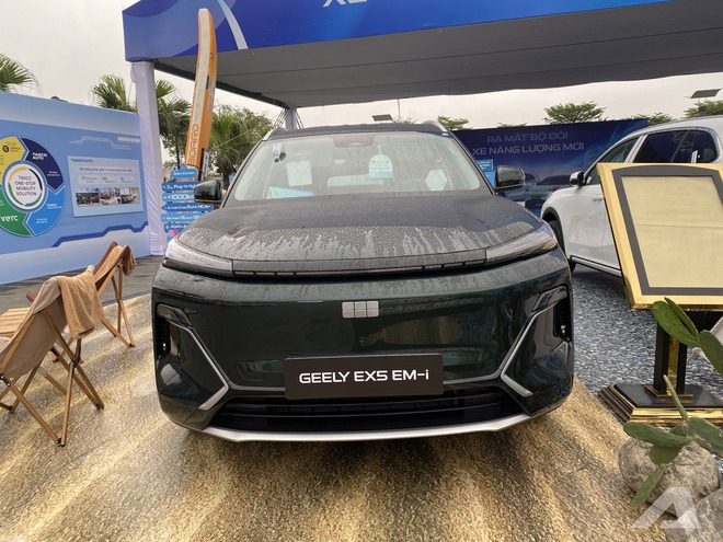 Geely EX5 ra mắt Việt Nam: Giá từ 789 triệu đồng, hybrid có thể chạy điện tới 170km, có ADAS, tiện nghi cao cấp hơn CX-5, Tucson- Ảnh 8. Geely EX5 ra mắt Việt Nam: Giá từ 789 triệu đồng, hybrid có thể chạy điện tới 170km, có ADAS, tiện nghi cao cấp hơn CX-5, Tucson- Ảnh 8.