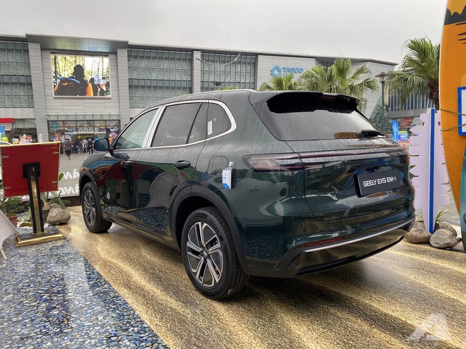 Geely EX5 ra mắt Việt Nam: Giá từ 789 triệu đồng, hybrid có thể chạy điện tới 170km, có ADAS, tiện nghi cao cấp hơn CX-5, Tucson- Ảnh 9. Geely EX5 ra mắt Việt Nam: Giá từ 789 triệu đồng, hybrid có thể chạy điện tới 170km, có ADAS, tiện nghi cao cấp hơn CX-5, Tucson- Ảnh 9.