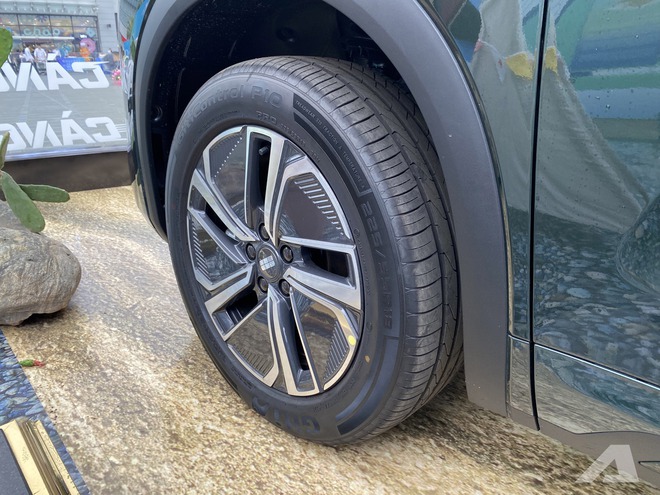 Geely EX5 ra mắt Việt Nam: Giá từ 789 triệu đồng, hybrid có thể chạy điện tới 170km, có ADAS, tiện nghi cao cấp hơn CX-5, Tucson- Ảnh 12. Geely EX5 ra mắt Việt Nam: Giá từ 789 triệu đồng, hybrid có thể chạy điện tới 170km, có ADAS, tiện nghi cao cấp hơn CX-5, Tucson- Ảnh 12.
