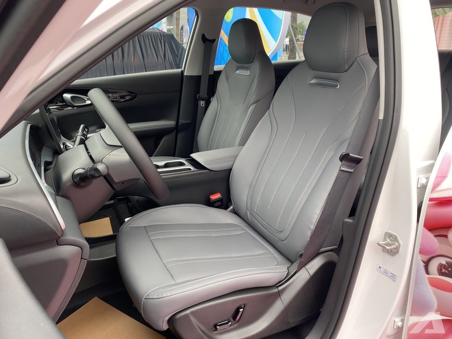 Geely EX2 ra mắt Việt Nam: Giá từ 459 triệu đồng, màn hình siêu lớn, có ADAS, sạc đầy đủ chạy Hà Nội - Hà Tĩnh- Ảnh 13. Geely EX2 ra mắt Việt Nam: Giá từ 459 triệu đồng, màn hình siêu lớn, có ADAS, sạc đầy đủ chạy Hà Nội - Hà Tĩnh- Ảnh 13.