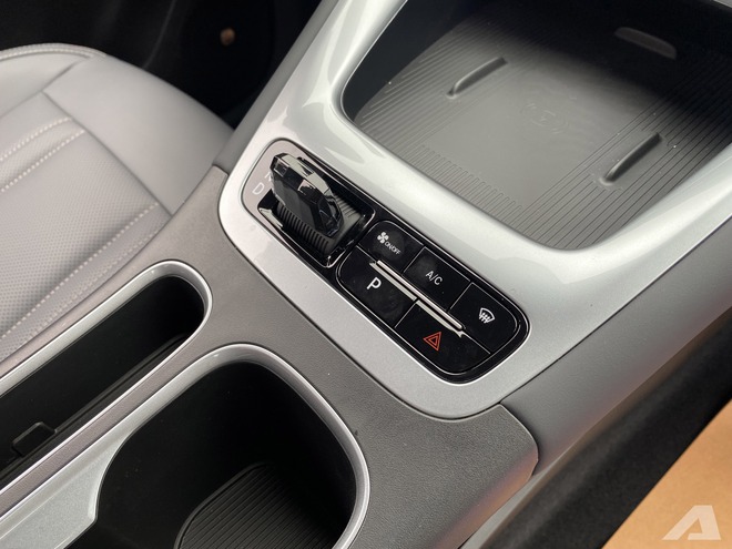 Geely EX2 ra mắt Việt Nam: Giá từ 459 triệu đồng, màn hình siêu lớn, có ADAS, sạc đầy đủ chạy Hà Nội - Hà Tĩnh- Ảnh 15. Geely EX2 ra mắt Việt Nam: Giá từ 459 triệu đồng, màn hình siêu lớn, có ADAS, sạc đầy đủ chạy Hà Nội - Hà Tĩnh- Ảnh 15.